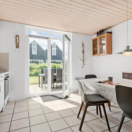 2 Bedroom Lovely In Prázdninový dům Nørre Nebel